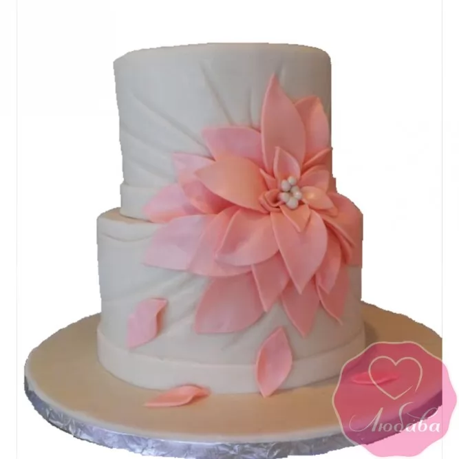 Торт свадебный с коралловым цветком №2619