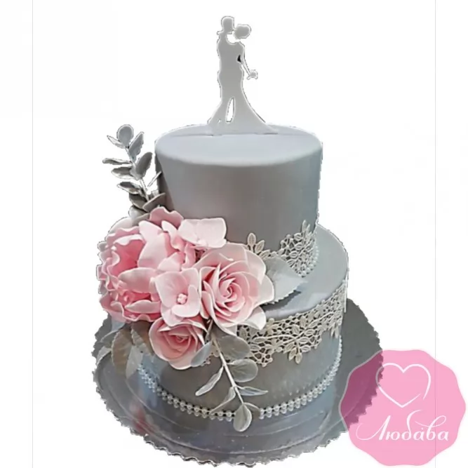 Торт свадебный с цветами и фигуркой №2637