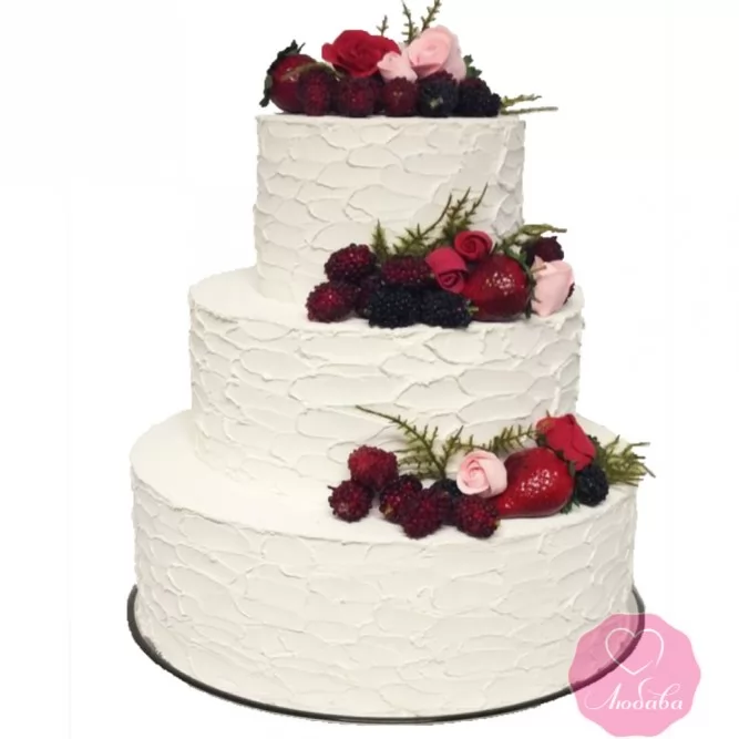 Торт свадебный с цветами и ягодами №2745